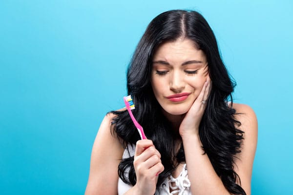 woman with sensitive teeth